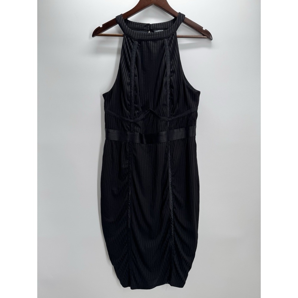 Torrid Black Halter Sheath Dress Size 1 Plus‎ Textured Career Cocktail Classic